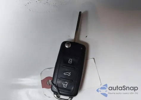 2013 Volkswagen Beetle 2.0T from USA, damaged, VIN 3VW8T7AT7DM822421